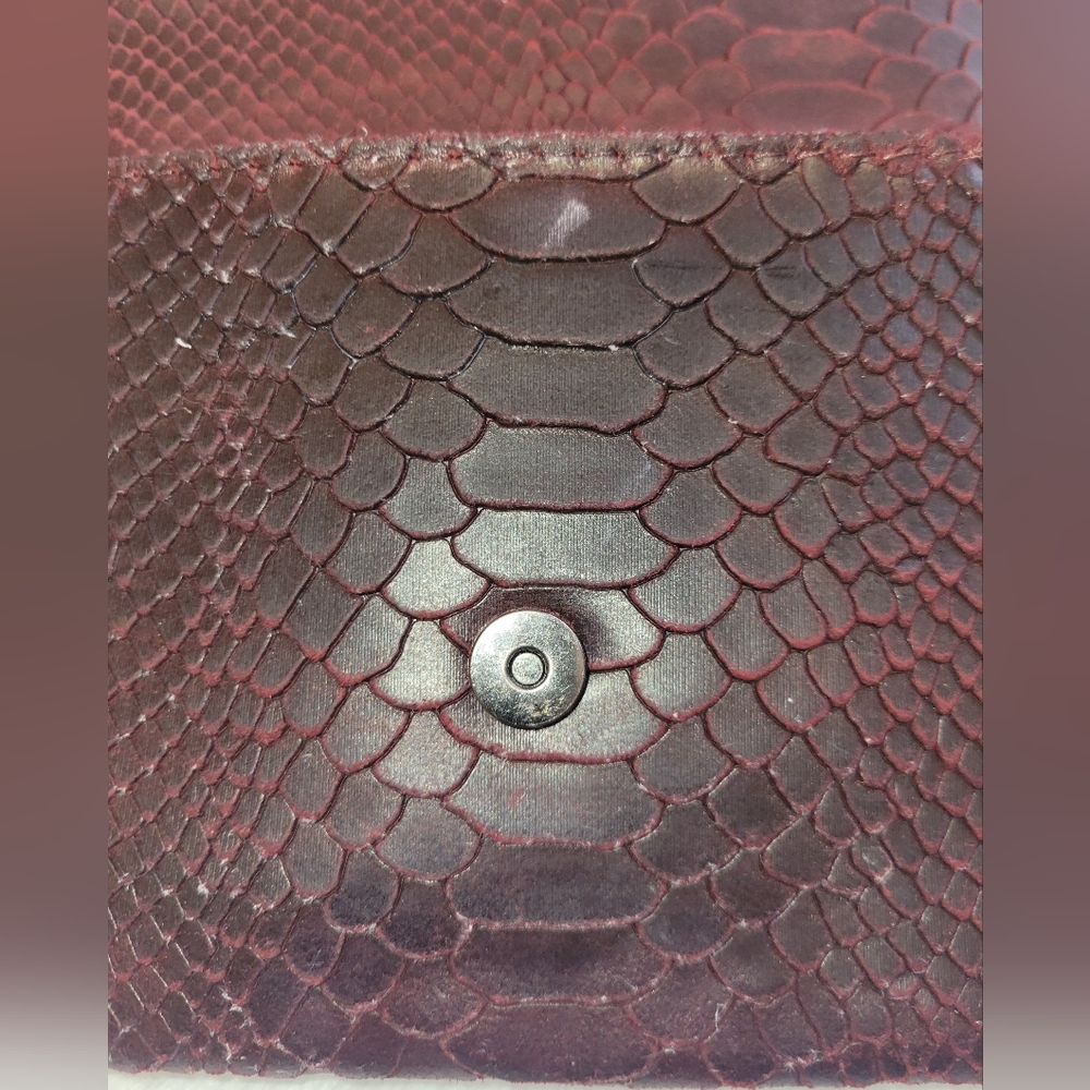 Italian Leather Snake Embossed Chain Trim Crossbody Bag Burgundy Falabella Style - Picture 4 of 8